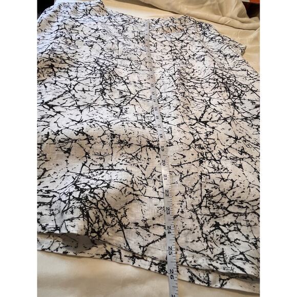 Bryn Walker Ivy Shirt Asymmetrical Hem Linen Top Black White Print Made in USA M - Picture 10 of 11
